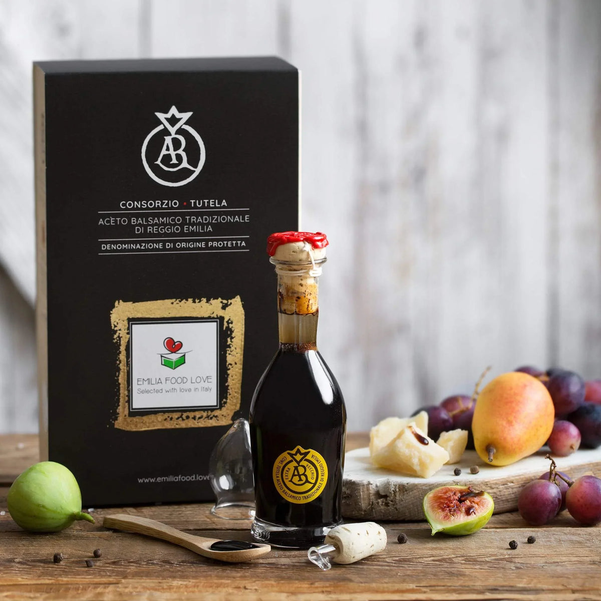 Parmigiano Reggiano 48 months (Balsamic Kit 25 years) - EMILIA FOOD LOVE Selected with love in Italy